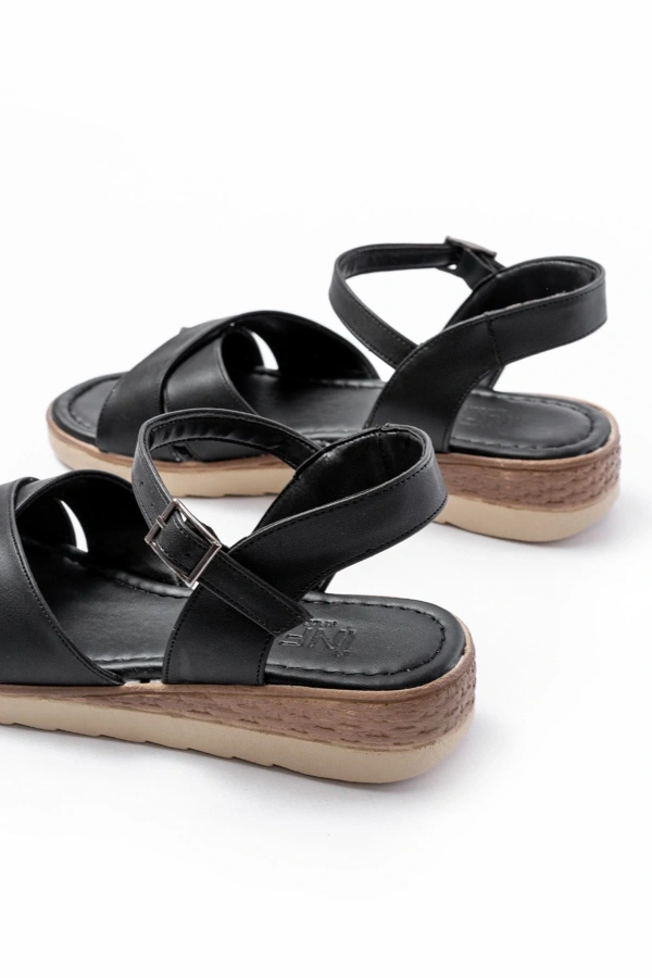 Bidebuvar 692-564 Siyah Ortopedik Taban Çapraz Tokalı Kadın Sandalet