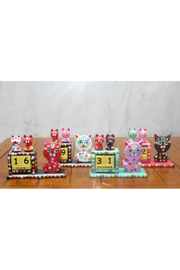 Bidebuvar Ahşap Kedili Takvim Orta Boy