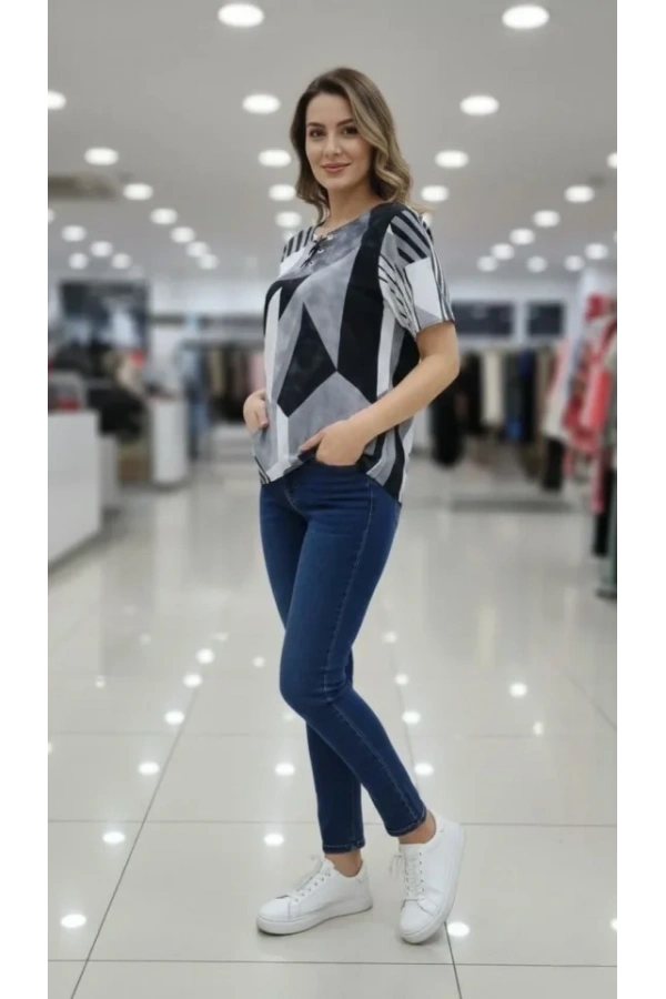 Bidebuvar Desenli Püsküllü Viskon Bluz Bebe Yaka Kısa Kollu Big Size Rahat Kesim - Desenli