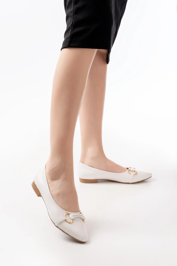 Bidebuvar İNF-129 Beyaz Günlük Taş Aksesuarlı Babet