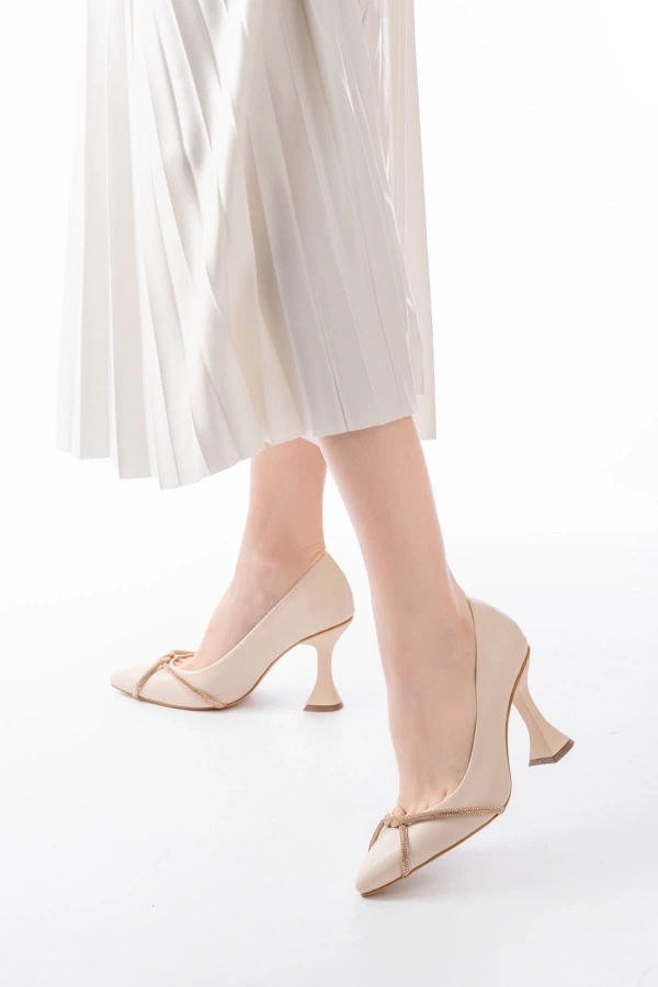 Bidebuvar K-10 Bej Günlük Sarmal Taşlı Topuklu Kadın Ayakkabı