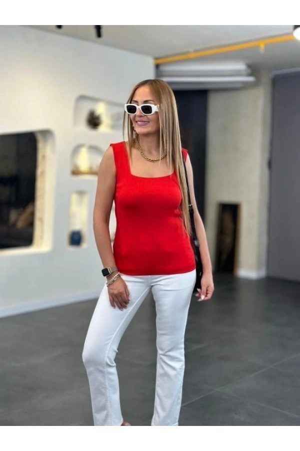 Bidebuvar Kadın Kare Yaka Kalın Askılı Beyaz Triko Bluz