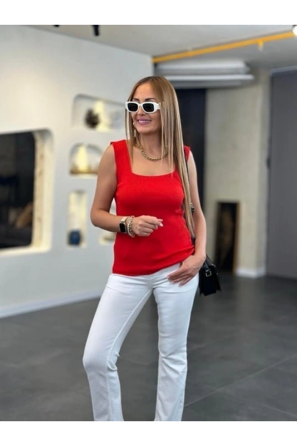 Bidebuvar Kadın Kare Yaka Kalın Askılı Beyaz Triko Bluz