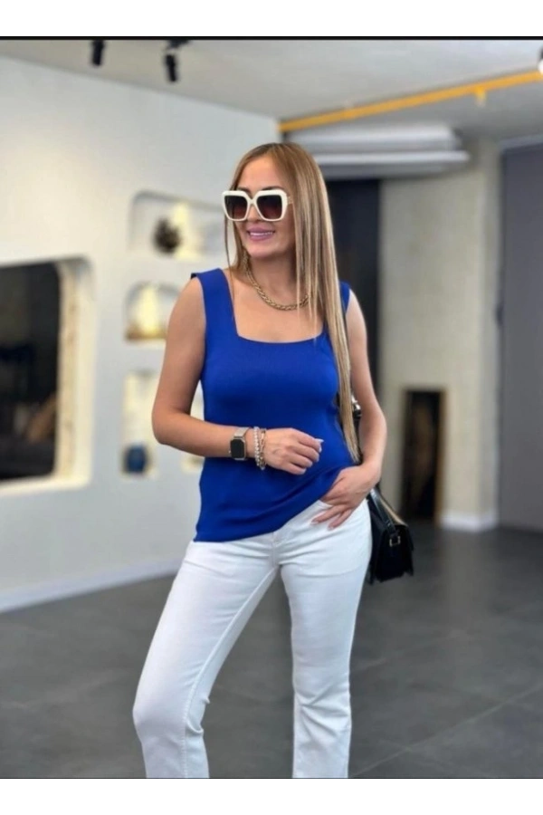 Bidebuvar Kadın Kare Yaka Kalın Askılı Beyaz Triko Bluz