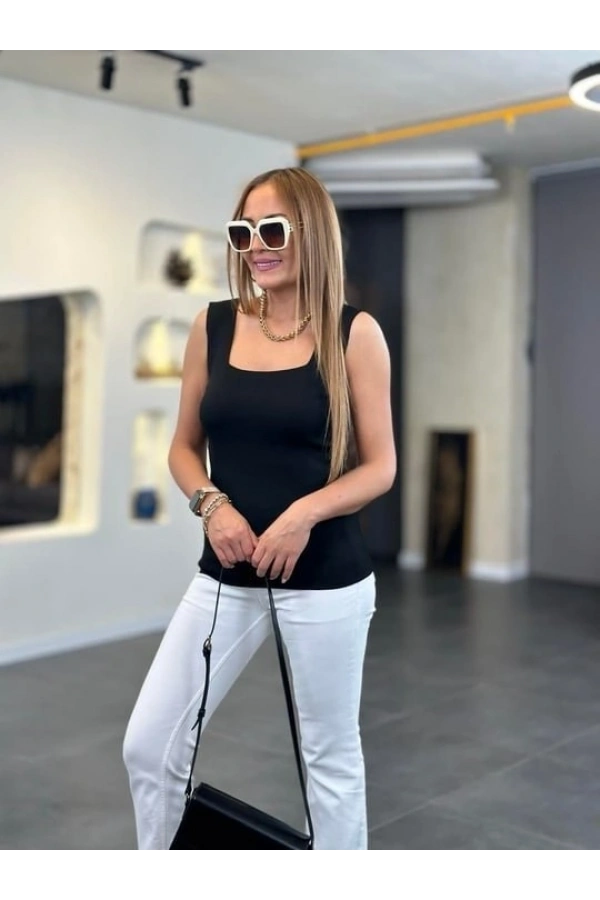 Bidebuvar Kadın Kare Yaka Kalın Askılı Beyaz Triko Bluz