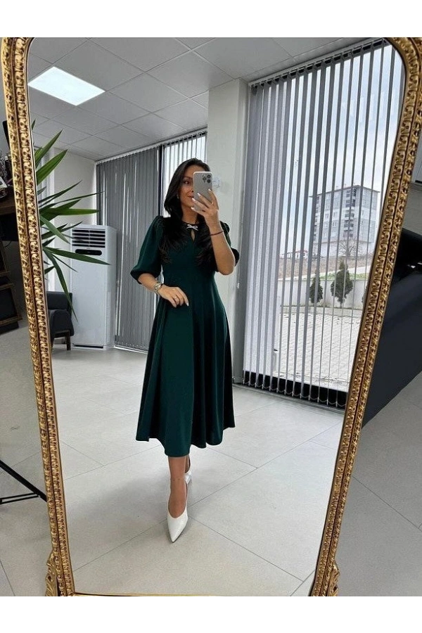 Bidebuvar Kadın Kısa Kollu Bisiklet Yaka Fiyonk Broşlu Midi Janjan Krep Elbise