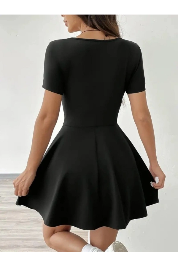 Bidebuvar Kadın Kısa Kollu Kare Yaka Short Detaylı Cepli Dalgıç Elbise