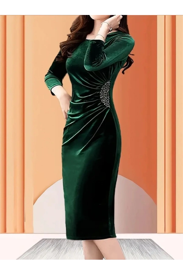 Bidebuvar Kadın Uzun Kollu Yakası Açık Yanlardan Büzgülü Taş Detaylı Midi Kadife Elbise