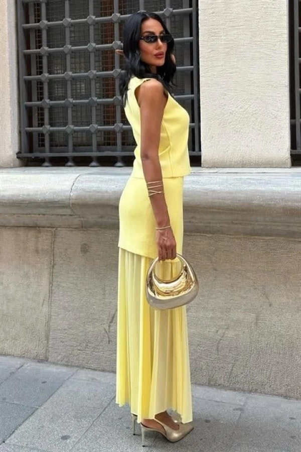 Bidebuvar Yelekli Ve Pilise Etekli Triko Takım 10001