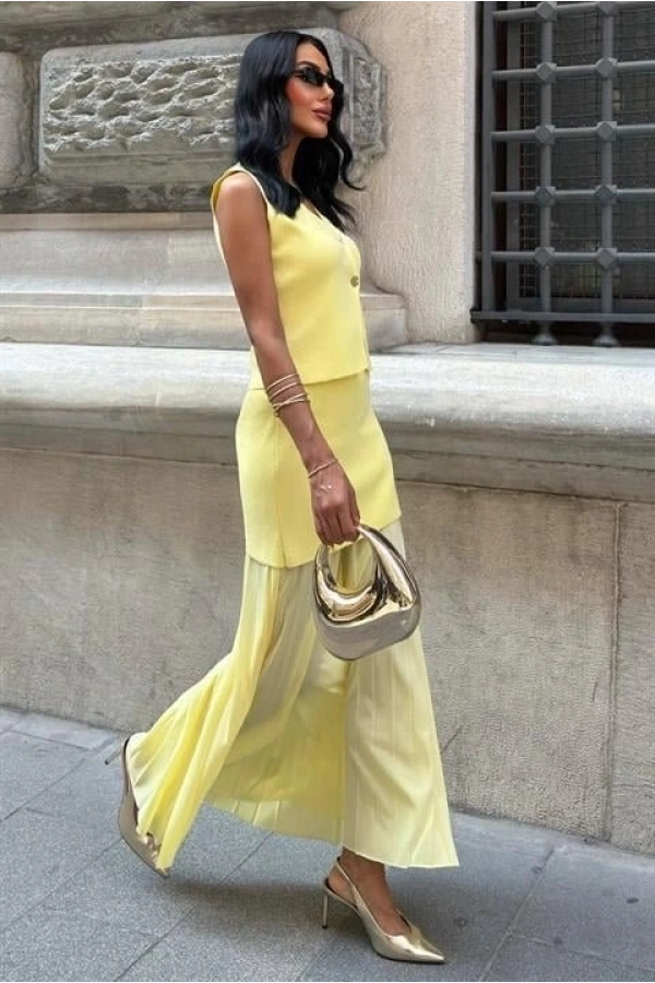 Bidebuvar Yelekli Ve Pilise Etekli Triko Takım 10001