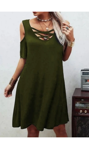 Bidebuvar Dekolteli Bağcık Detay Viskon Kumaş Elbise