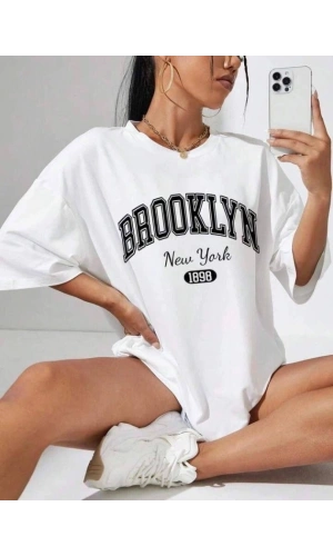 Bidebuvar Kadın Brooklyn New York Baskılı Oversize Tshirt
