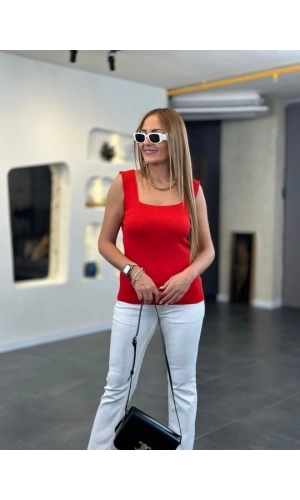 Bidebuvar Kadın Kare Yaka Kalın Askılı Beyaz Triko Bluz