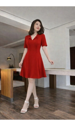 Bidebuvar Kısa Kollu Yakası Bağcık Detay Atlas Kumaş Elbise