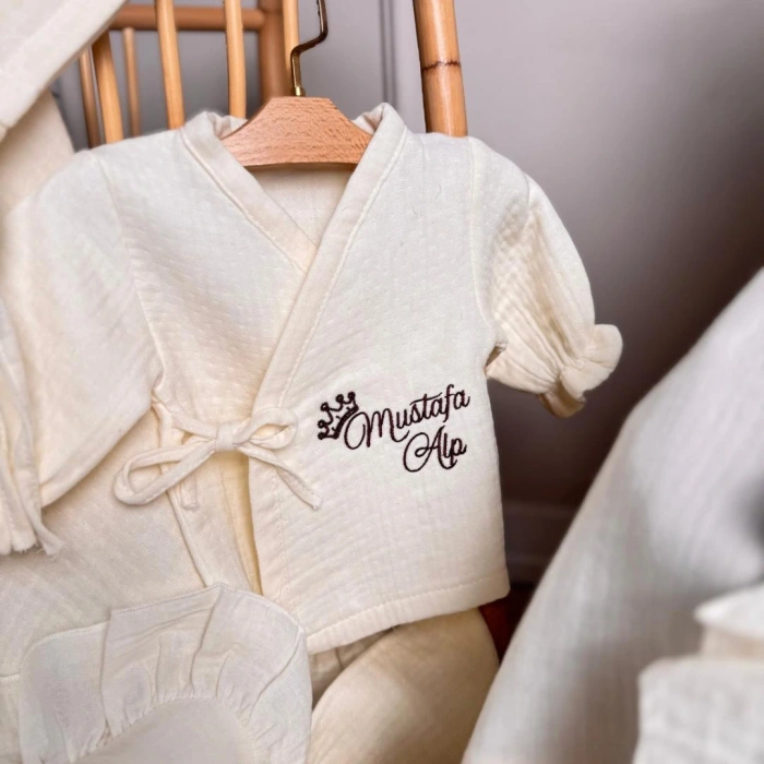 Müslin Ekru Set – Yastık, Battaniye, Puset Örtüsü ve Alt Üst Takım