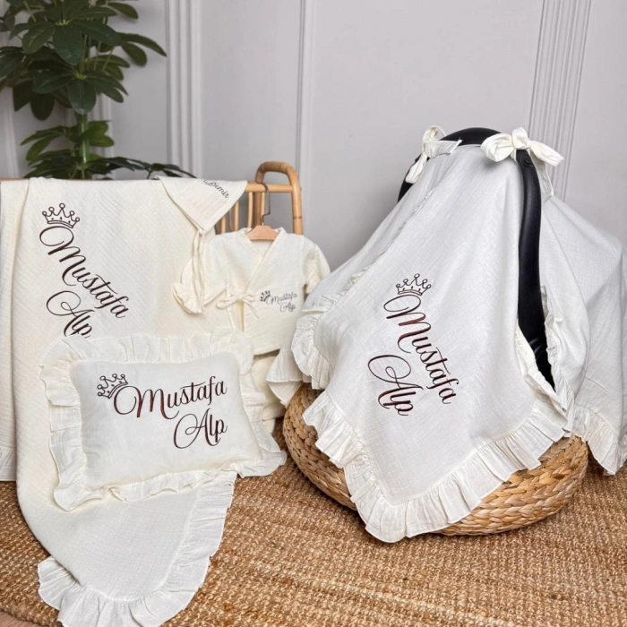 Müslin Ekru Set – Yastık, Battaniye, Puset Örtüsü ve Alt Üst Takım