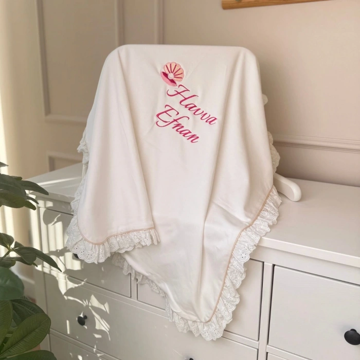 Nakış İşlemeli Fistolu Simli Pembe Biyeli Penye Battaniye