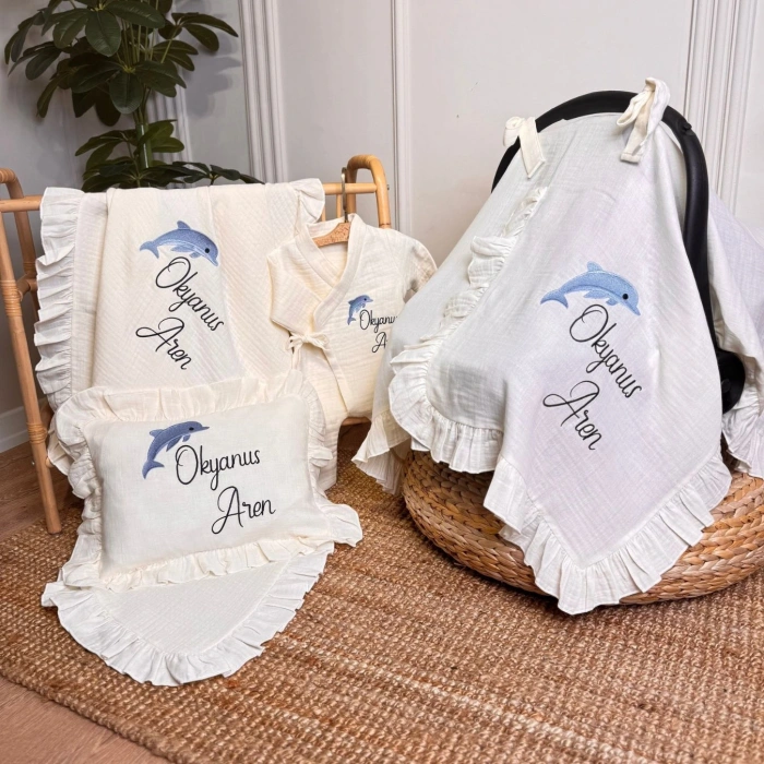 Müslin Ekru Set – Yastık, Battaniye, Puset Örtüsü ve Kruvaze Tulum