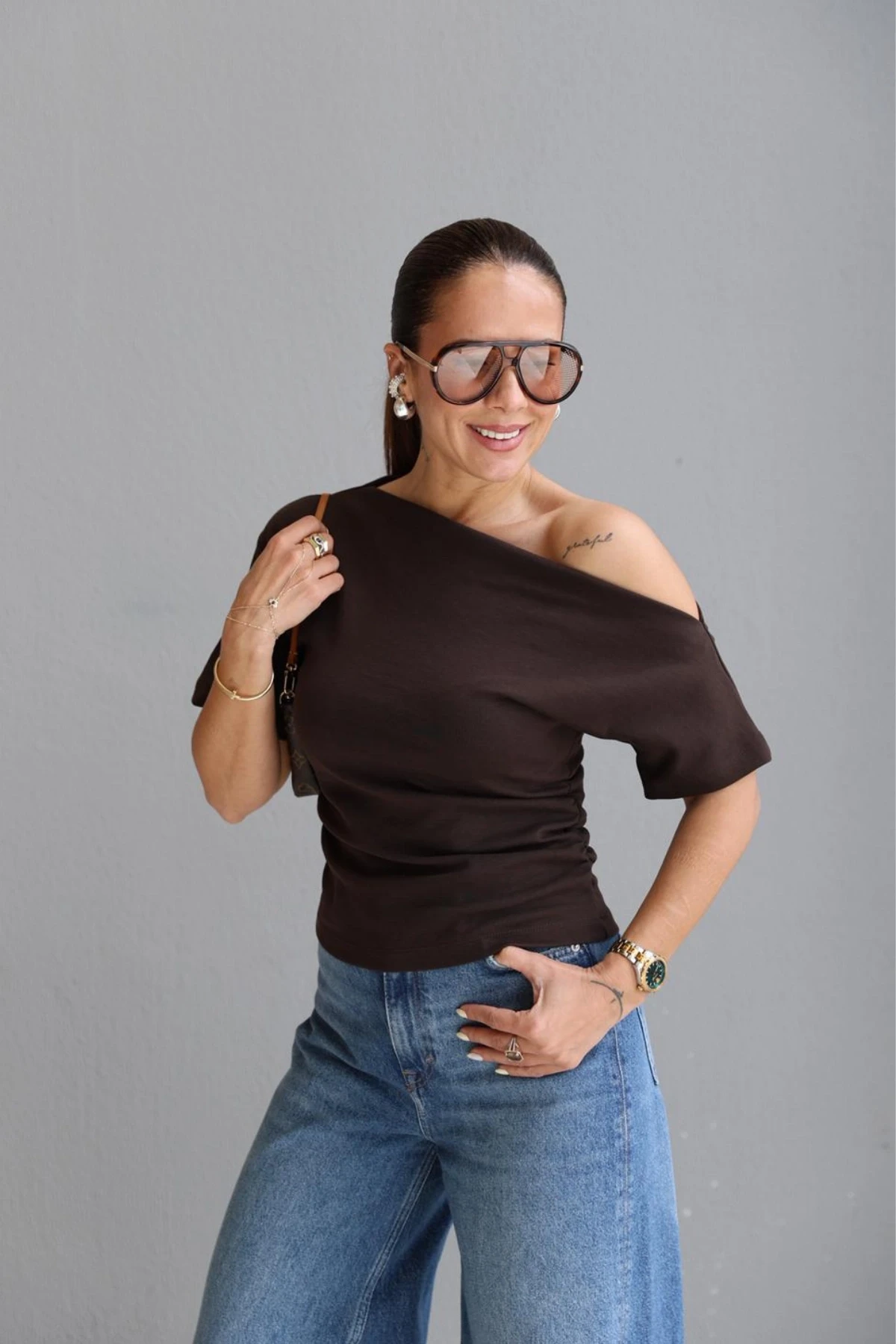 Kahverengi Kayık Yaka Büzgülü Bluz