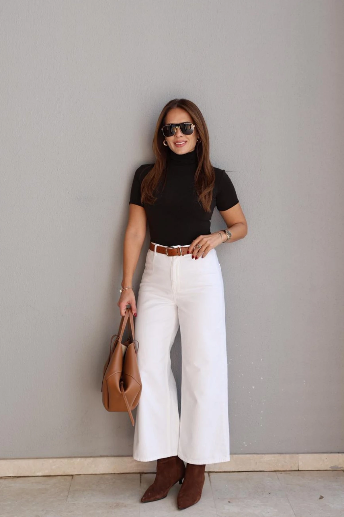 Beyaz Kemerli Cropped Jean