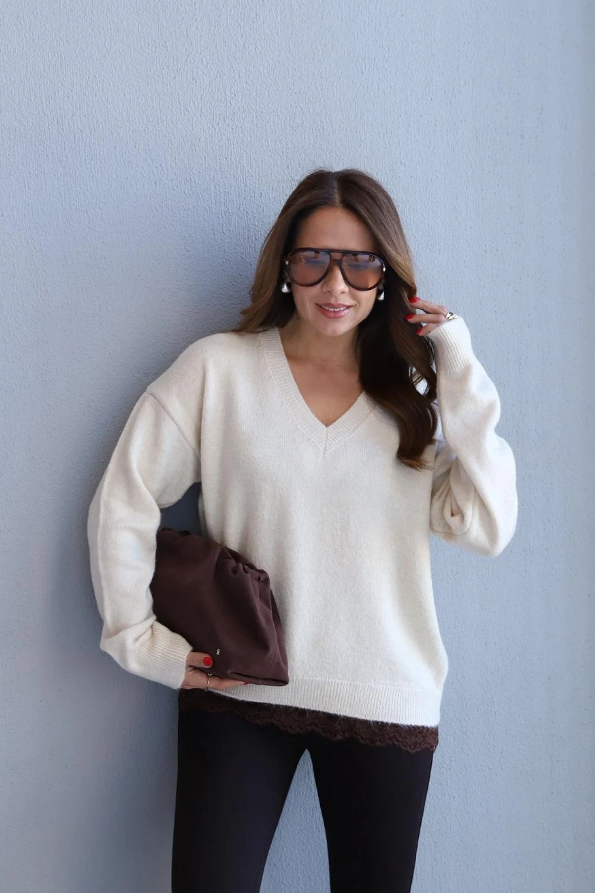 Ekru V Yaka Dantel Detay Kazak