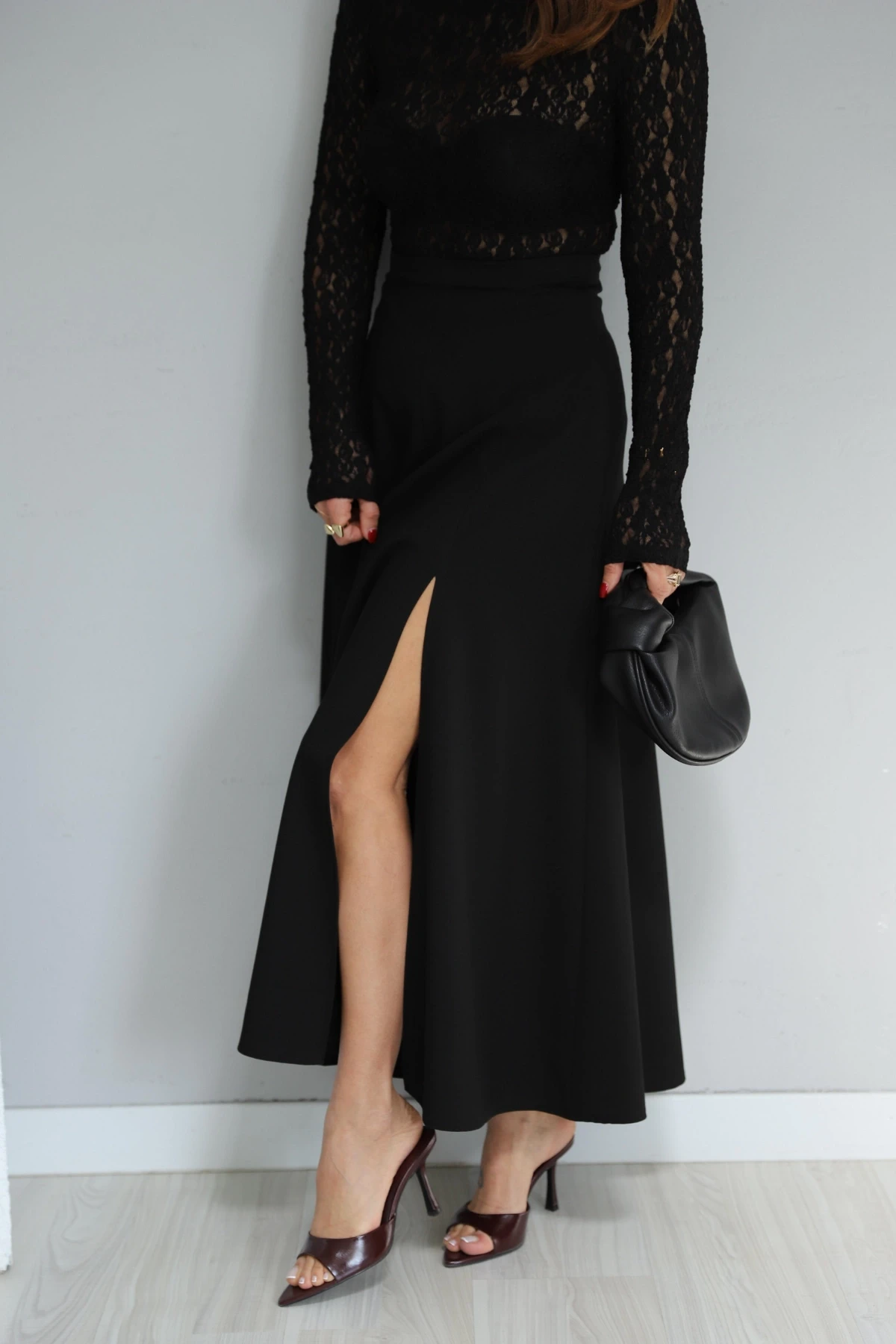 Siyah Yırtmaçlı Maxi Boy Etek