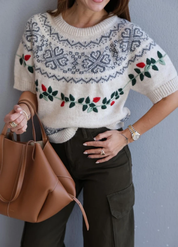 Ekru Nakışlı Kazak