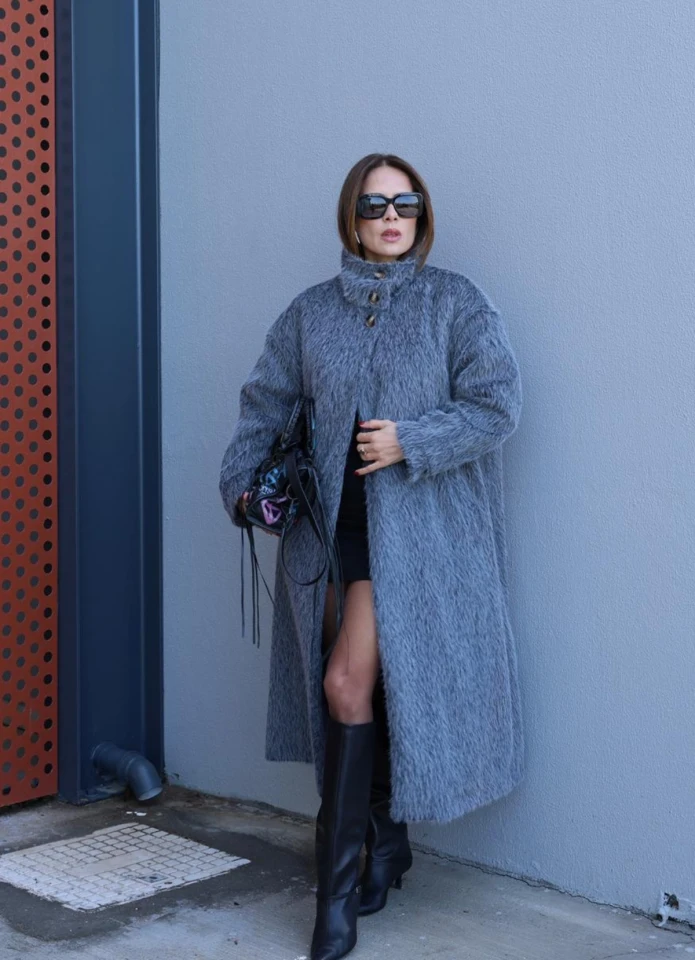 Gri Dik Yaka Kuşaklı Kaban