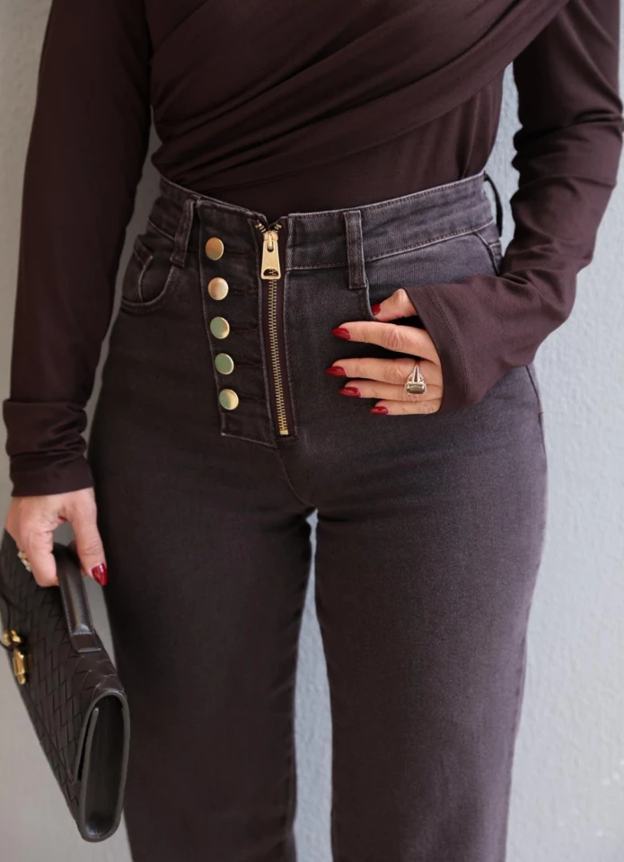 Gold Düğme Detay Lycralı Straight Jean