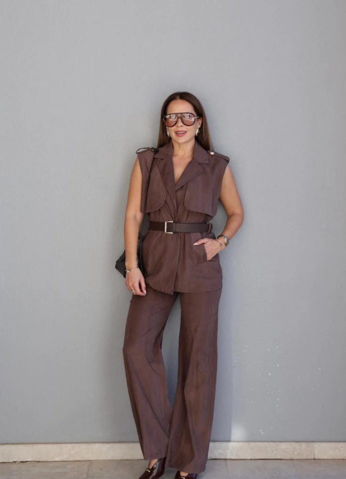 Kahverengi Kemerli Yelek Pantolon Takım