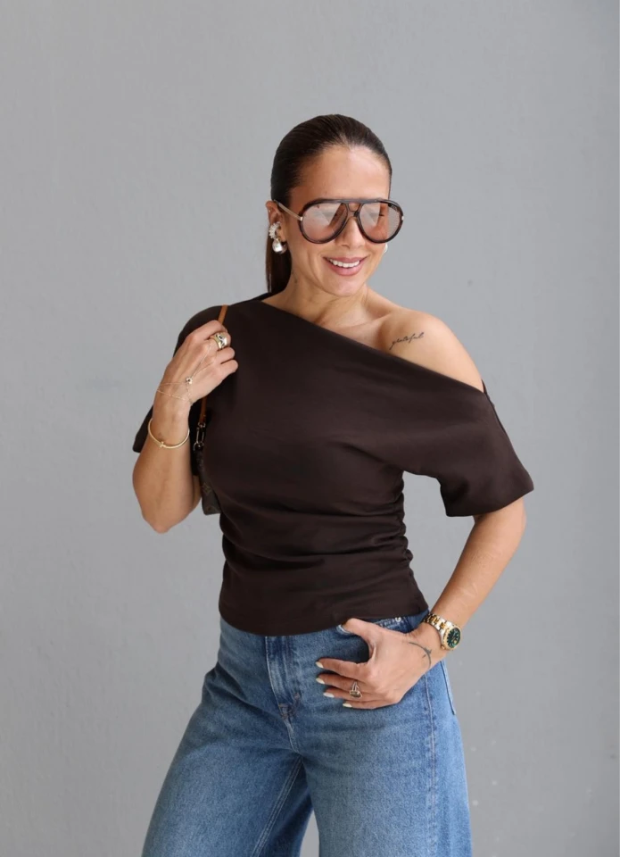 Kahverengi Kayık Yaka Büzgülü Bluz
