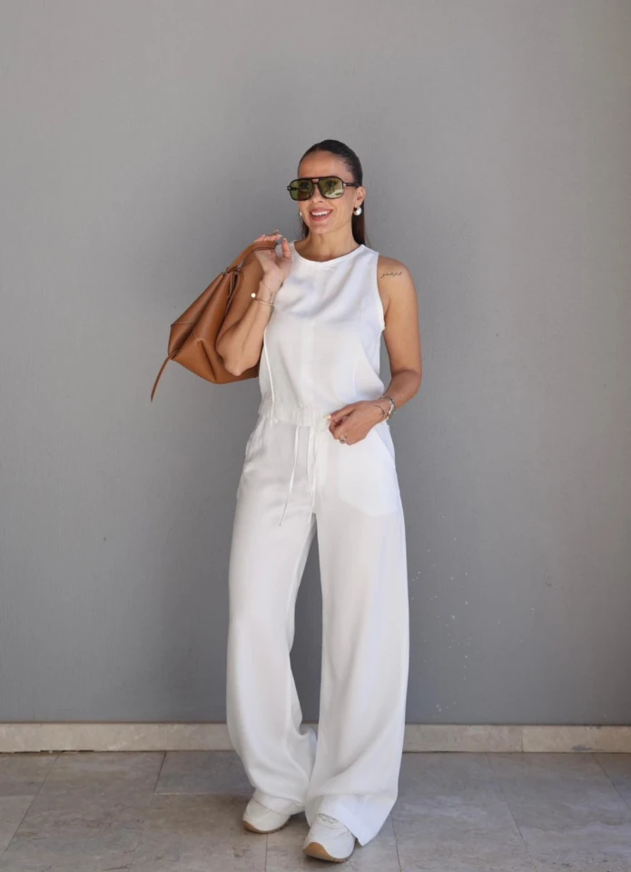 Beyaz Bluz Pantolon Jean Takım