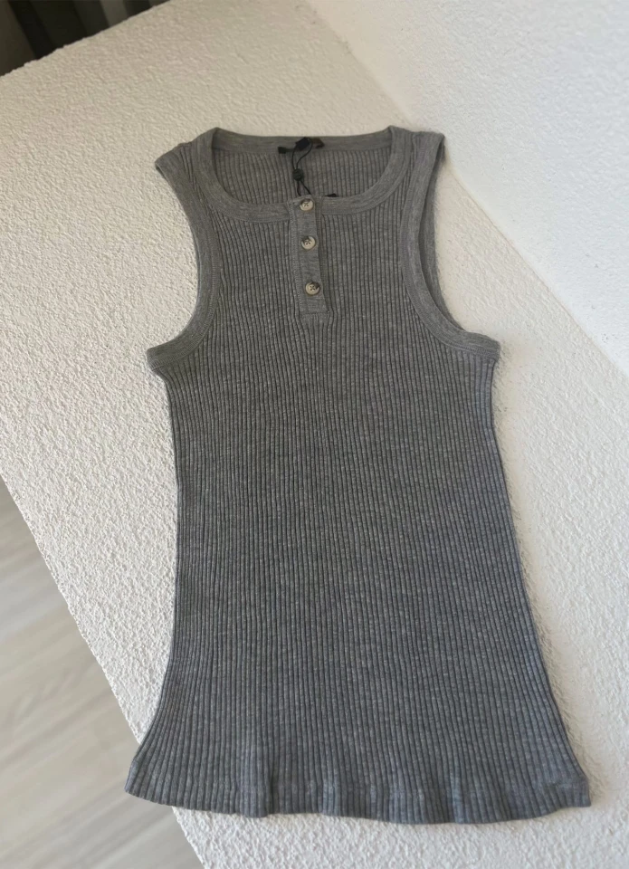 Gri Yaka Düğme Detay Fitilli Atlet