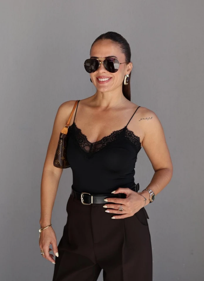 Siyah Dantel Detay Bluz