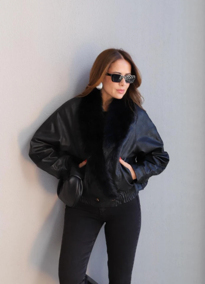 Siyah Kürklü Deri Ceket