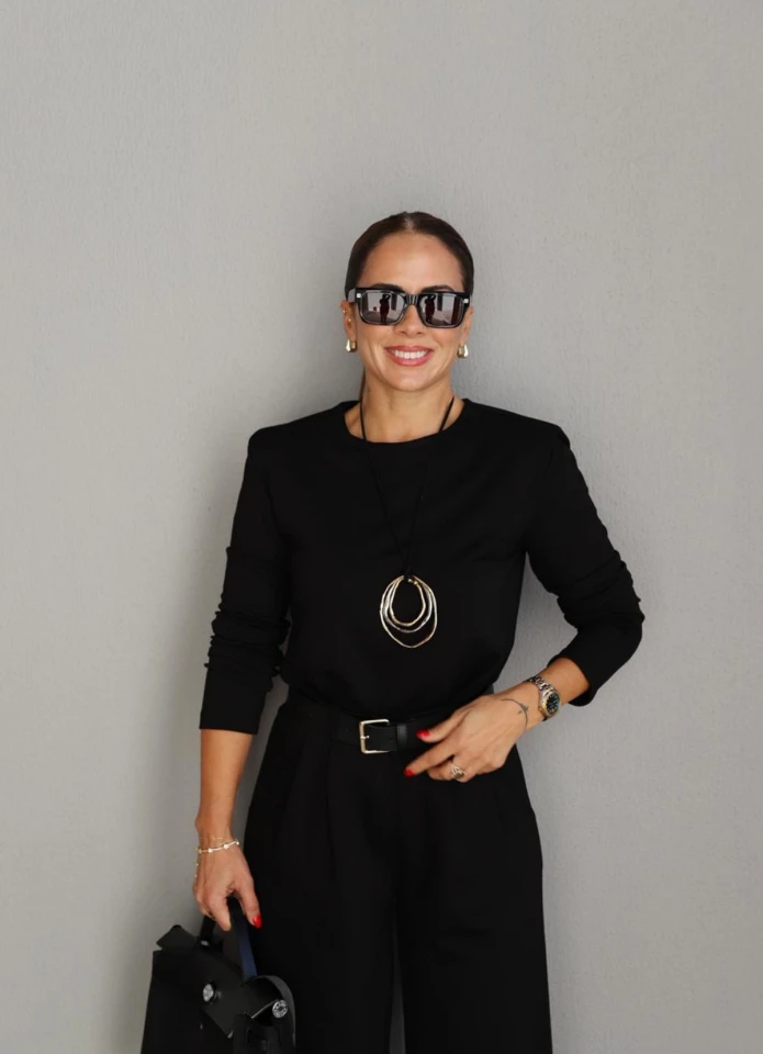 Siyah Vatkalı Bluz Pantolon Takım