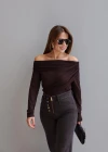 Acı Kahverengi Parçalı Madonna Yaka Bluz