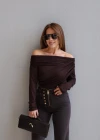 Acı Kahverengi Parçalı Madonna Yaka Bluz