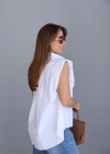 Beyaz Vatkalı Kolsuz Gömlek