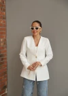 Beyaz Gold Düğme Detay Blazer