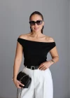 Siyah Kayık Yaka Transparan Bluz