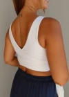 Beyaz Sırt Detay Crop
