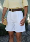 Beyaz Tek Pile Detay Şort