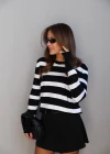 Siyah Çizgili Triko