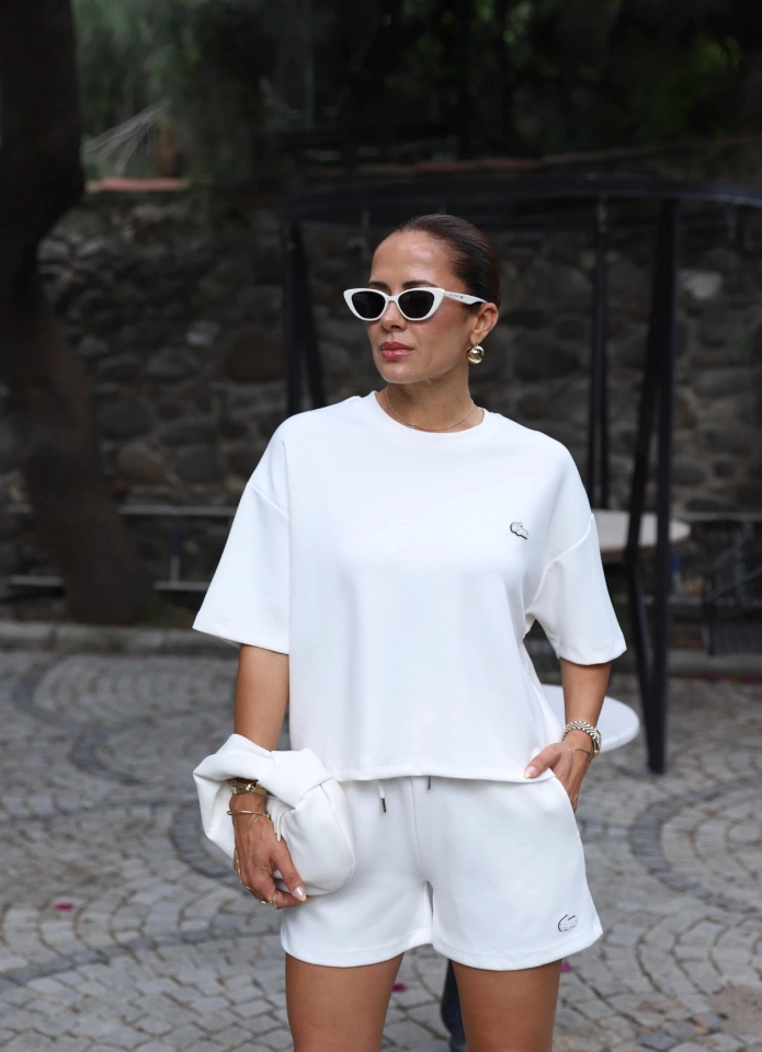 Beyaz İşleme Detay Tshirt Şort Takım