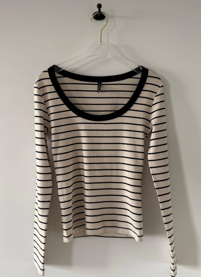 Ekru Çizgili Basic Body