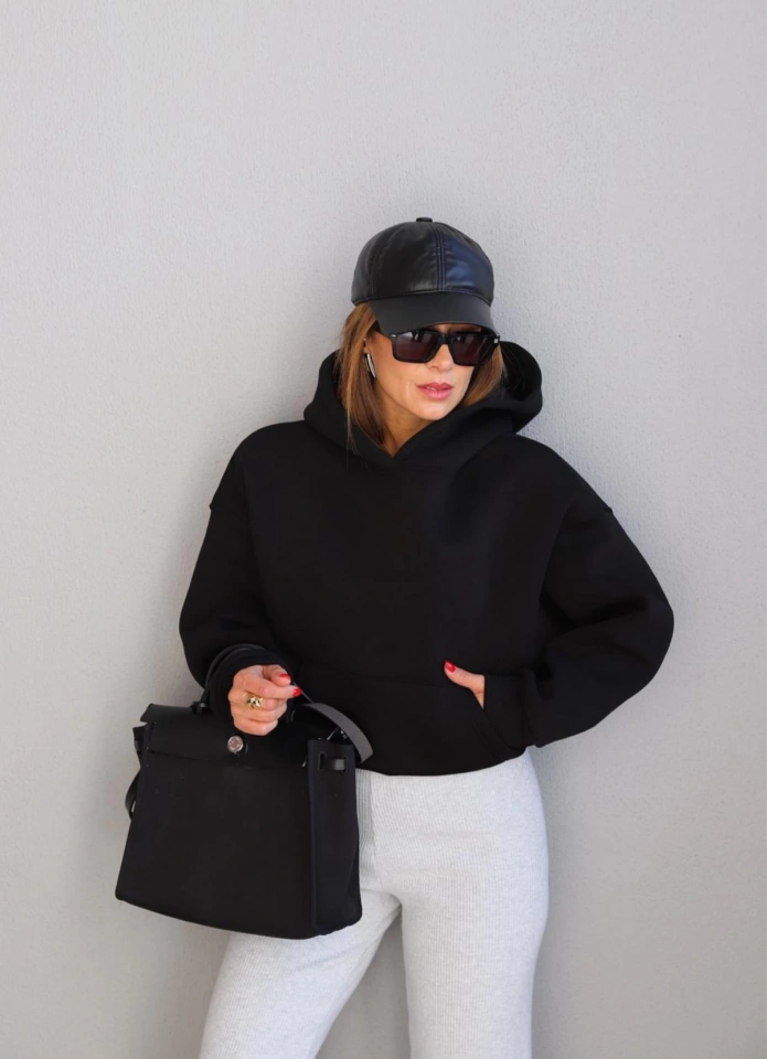 Siyah Kapüşonlu Sweat