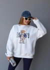 Beyaz Teddy Nakış Detay Sweat
