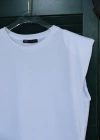 Beyaz Vatkalı Kolsuz Tshirt