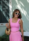 Pembe Dikiş Detay Oval Kesim Triko Crop Atlet